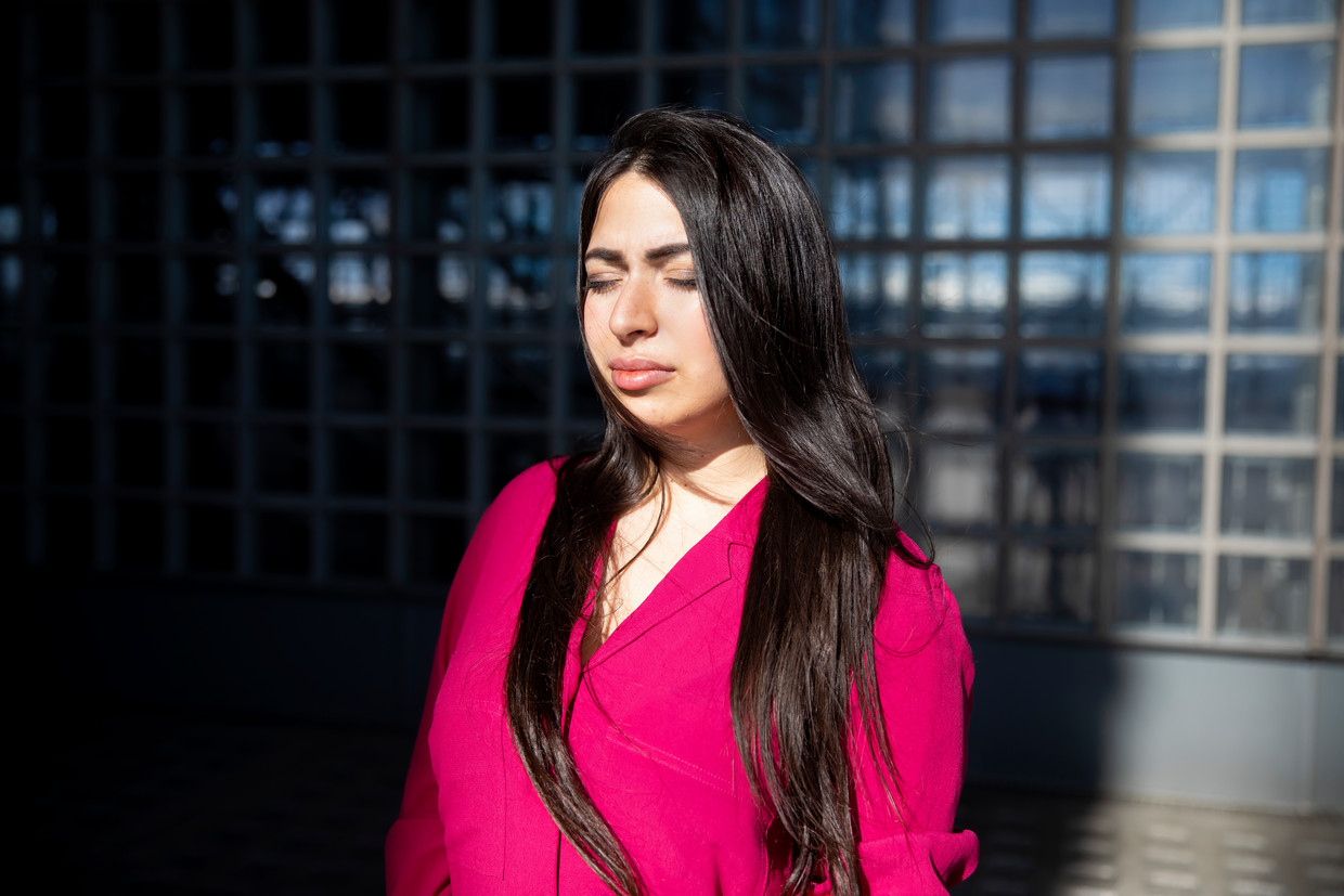 Niet iedereen ervaart een strenggelovig gezin als beknellend, bij Lale Gül was dat duidelijk wél het geval. Beeld Judith Jockel