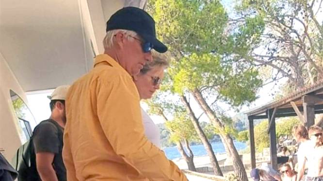 Verrassing in Kroatië: Belgische toerist zit plots met koning Filip en koningin Mathilde op de boot