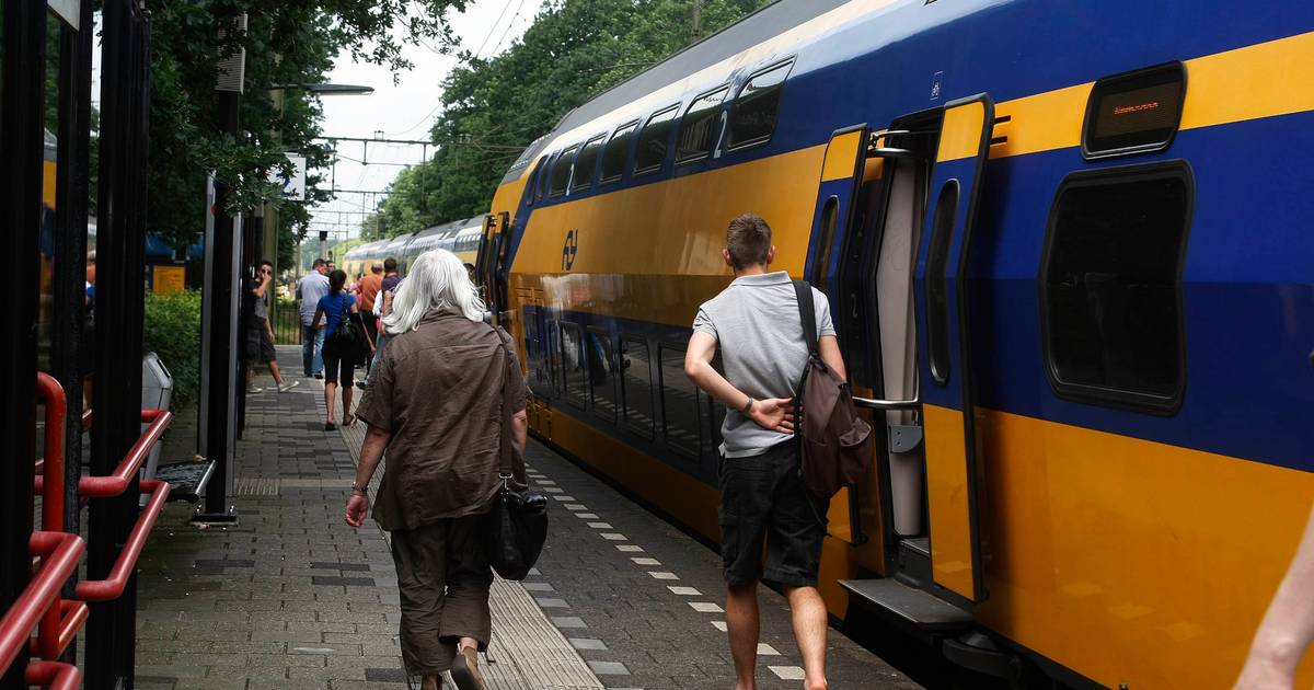 Station VeenendaalDe Klomp blijft intercitystation Ede gelderlander.nl