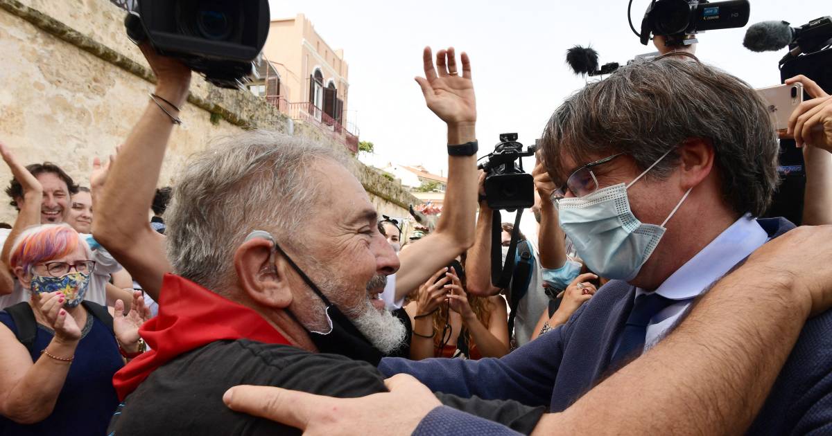L’ex leader catalano Puigdemont festeggia il suo rilascio |  All’estero