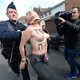 Femen-militantes opgepakt die tegen Le Pen betogen