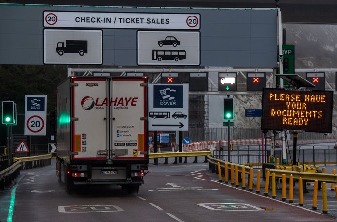 De financiële gevolgen van de brexit lijken mee te vallen voor bedrijven uit Oost-Nederland. Maar zaken doen kost wel extra douaneformaliteiten.