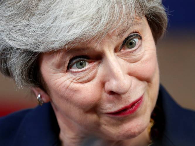 De doodstrijd van Theresa May in 10 grimassen