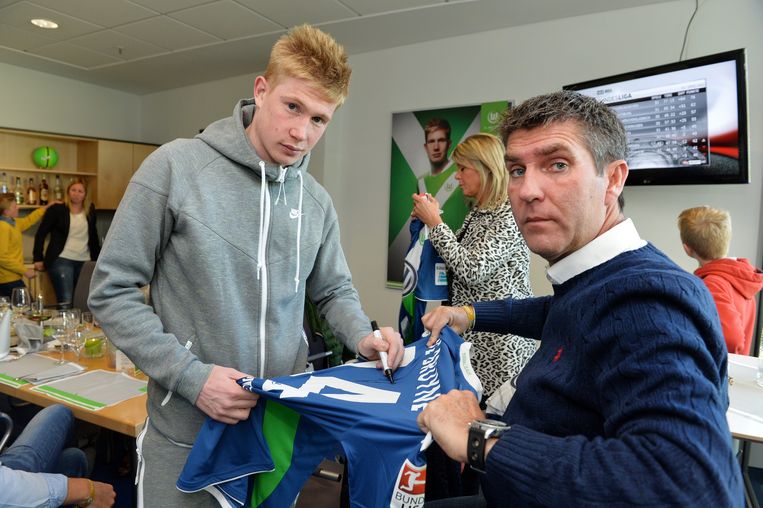 Kevin De Bruyne en Patrick De Koster. Beeld BELGAIMAGE