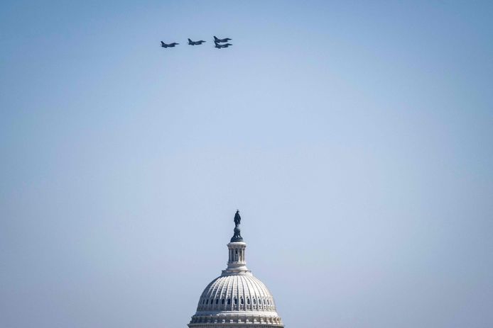 Een groep gevechtsvliegtuigen boven het Capitool in Washington DC. (archiefbeeld)