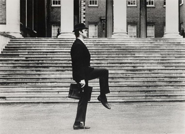 Ministry of silly walks
 Beeld .