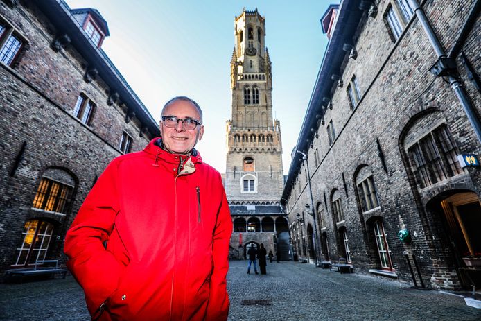 Conciërge Frank De Vos (66) moet op 1 mei stoppen wegens zijn pensioengerechtigde leeftijd.