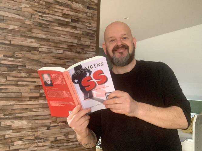 Geert Mertens (48) uit Wolfsdonk schrijft eerste boek ‘SS’: “De anarchistische punker in mij heeft het boek geschreven”