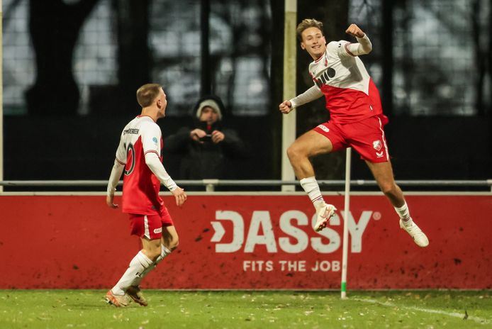 De Graafschap Hengelt Met Jesse Van De Haar Zoon Van Superboer Hans 