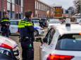 Vijf grote vaten gevonden op parkeerplek in Eindhoven, politie onderzoekt of er drugsafval in zat