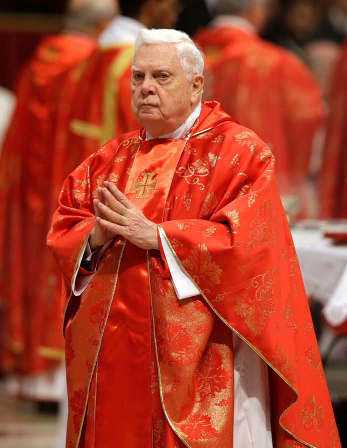 Kardinaal Bernard Law in 2013.