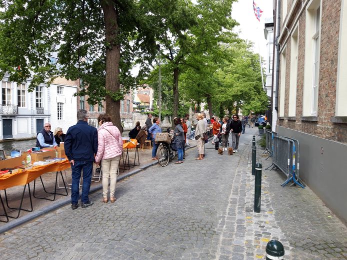De boekenmarkt in Brugge keert deze zomer terug.