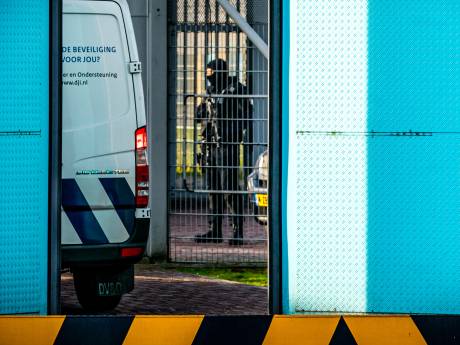 Taghi ‘ongekend streng’ bewaakt in EBI door anonieme cipiers