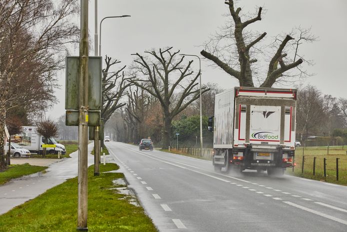 De N348 tussen Deventer en Zutphen gaat flink op de schop, als het aan provincie en aanliggende gemeenten ligt.