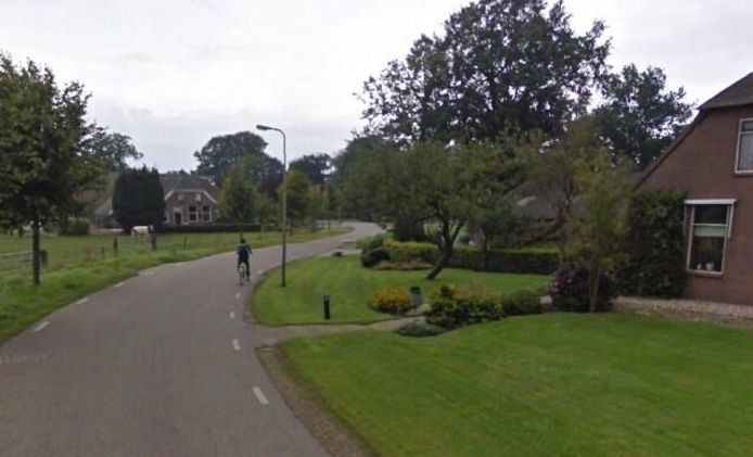 De Lankhorsterweg in Staphorst.