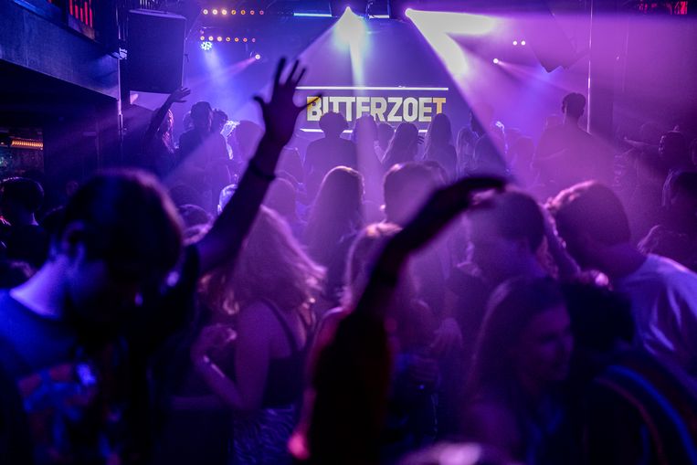 Nachtclubs worden avondclubs: ‘Denk je echt dat mensen om twaalf uur gaan slapen?’