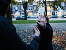 Niets lijkt te helpen tegen lastigvallen van vrouwen, nu gaat Rotterdam iets nieuws proberen