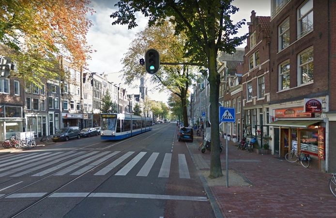 Het ongeluk gebeurde op de Rozengracht in Amsterdam.