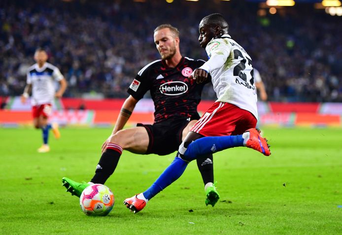 Jorrit Hendrix (l) eerder dit seizoen in de uitwedstrijd tegen HSV.