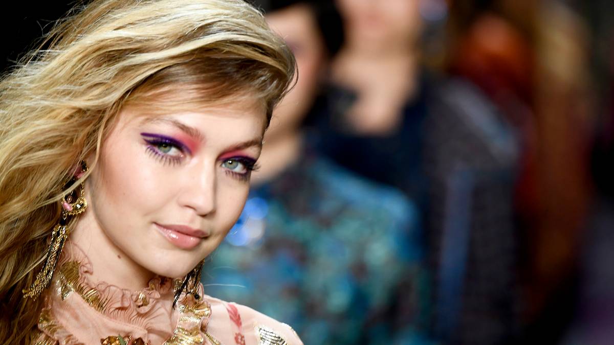 Topmodel Gigi Hadid brengt ode aan oer-Hollandse Oilily-print | Show | AD.nl