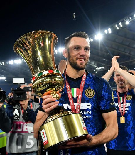 Dumfries en De Vrij winnen Coppa Italia met Inter, pechvogel De Ligt staat met lege handen