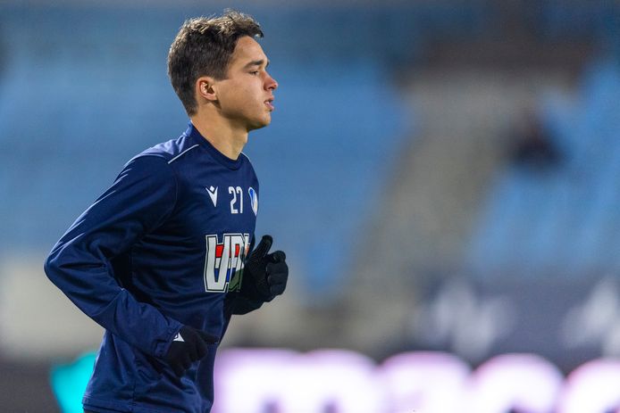 De 19-jarige Dyon Dorenbosch maakte in december zijn basisdebuut bij FC Eindhoven.