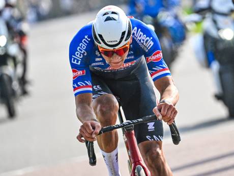 Bomvolle zomer voor Mathieu van der Poel: ‘In het verleden hebben we te veel van wedstrijd naar wedstrijd gewerkt’