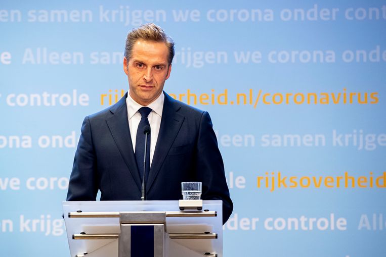 Minister De Jonge tijdens de persconferentie dinsdagavond.  Beeld BSR Agency
