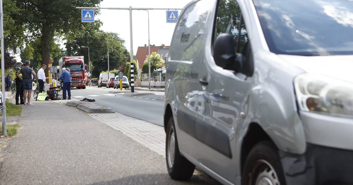 Scootmobiel aangereden op zebrapad in Doornspijk, vrouw gewond naar ziekenhuis.