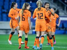 Leeuwinnen oppermachtig tegen Finland, debuut voor Veldhovense Kayleigh van Dooren
