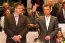 Siepel (links) bij de beëdiging in de Provinciale Staten in 2011. Naast hem partijgenoot Freek Brouwer.