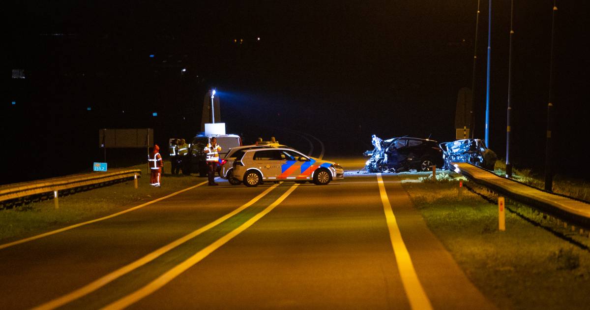 The police chase ends in a frontal crash – three deaths on the N50 near Kampen Audio