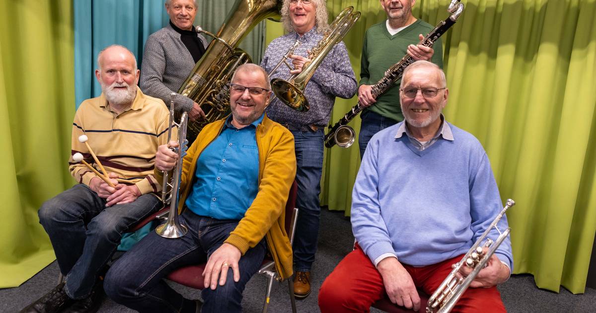 Nieuwjaarsconcert met gouden randje; vijf van Helvoirtse Harmonie vijftig keer van de partij Vught | bd.nl