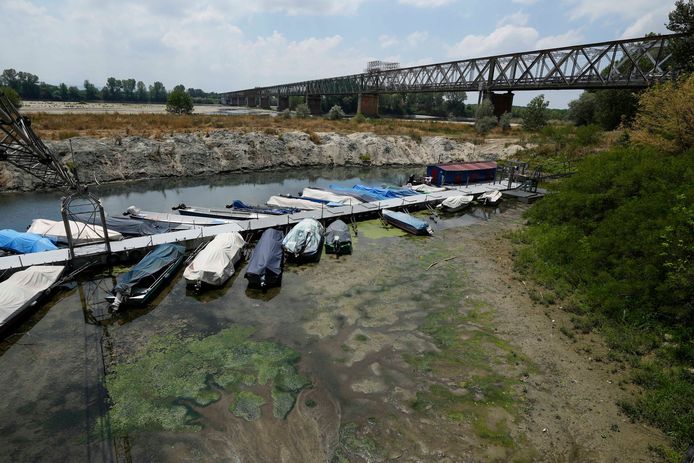 Italië krijgt te maken met de zwaarste droogte sinds jaren. Verschillende rivieren, zoals de Po in het noorden van het land, staan op het laagste peil in meer dan 70 jaar.