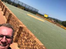 Bedrijf uit Raamsdonksveer 15 jaar na beginnen voetbalcompetitie in Zuid-Afrika: nu ook Cruyff Court