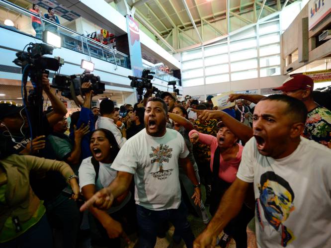 Rellen in Caracas na terugkeer Venezolaanse oppositieleider Guaidó
