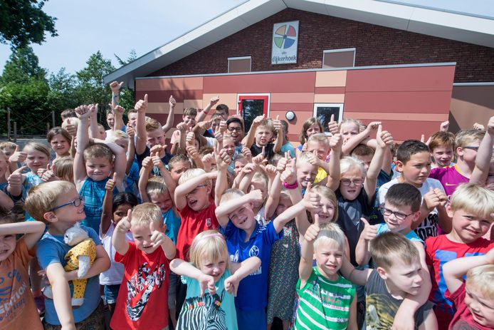 DIJKERHOEK - Basisschool Dijkerhoek klimt weer uit dal na slechte beoordeling van inspectie met hulp van ouders, kinderen en docenten