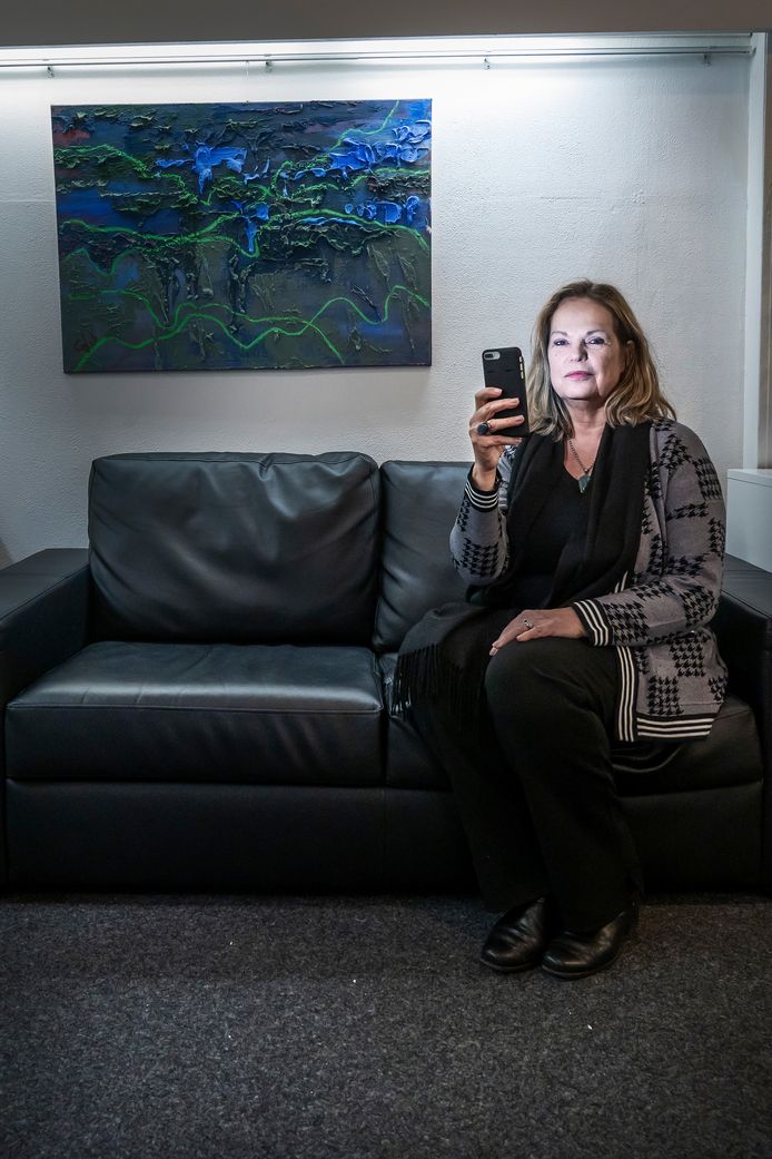 Justine Pardoen: ,,Leg je mobiel eens een dag weg, je lichaam en geest rusten er echt van uit.’’