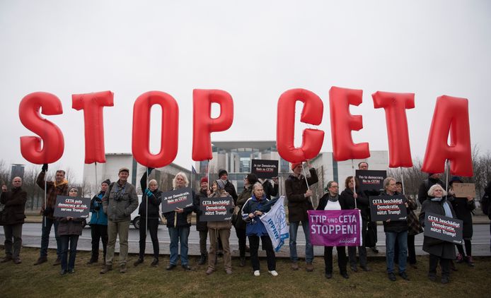 Activisten protesteerden tegen het CETA-verdrag op 17 februari 2017 in Berlijn.