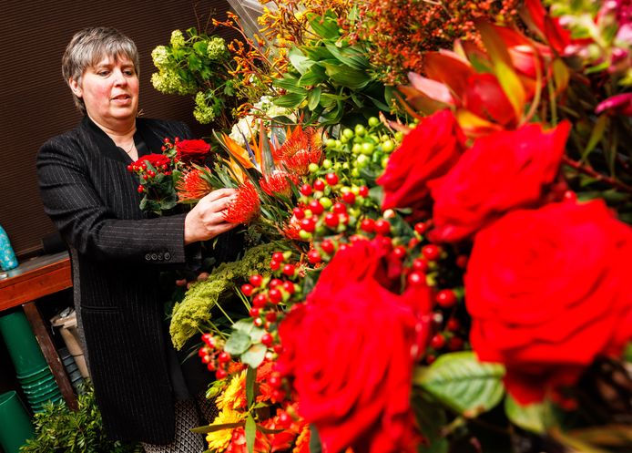 Deze Valentijn nog rozen cadeau doen? Dan moet je dieper in de buidel tasten dan anders.