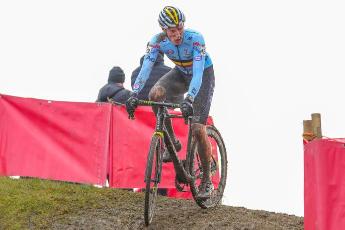 Joran Wyseure werd in Dendermonde vierde en was in de Wereldbekercross voor beloften de beste Belg.