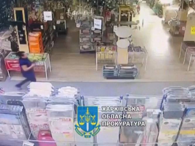 Bewakingsbeelden tonen dodelijke raketinslag op bouwmarkt in Charkiv: “Zeker 16 doden, nog steeds sprake van vermisten”