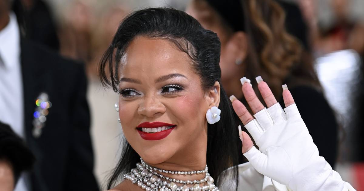 Rihanna condivide adorabili foto da bambina per celebrare il 5° anniversario del suo Inner Brand |  celebrità