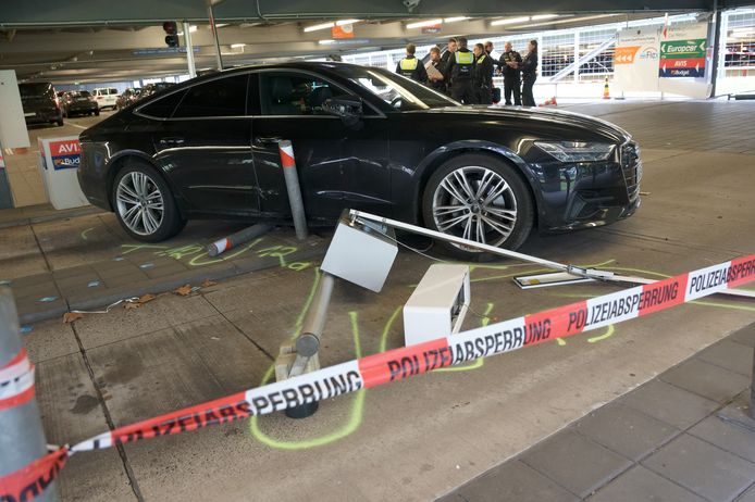 Un homme a délibérément foncé sur des piétons dans un parking de l’aéroport de Cologne-Bonn.