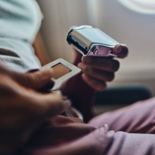 Tientallen gewonden in vliegtuig als gevolg van turbulentie: ‘Dit gaat vaker gebeuren’