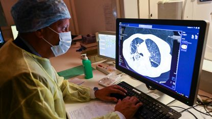 Genezen van Covid-19, maar nog steeds benauwd gevoel: heel wat patiënten die thuis uitziekten hebben aanhoudende klachten