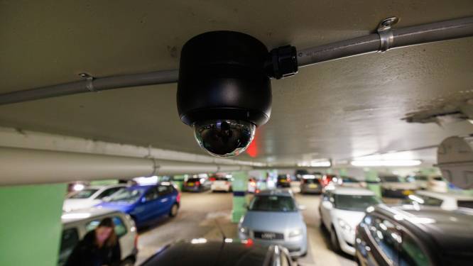 Zo pakt Dronten de overlast van hangjongeren aan: ‘Niet soft, niet aaien en knuffelen’ 