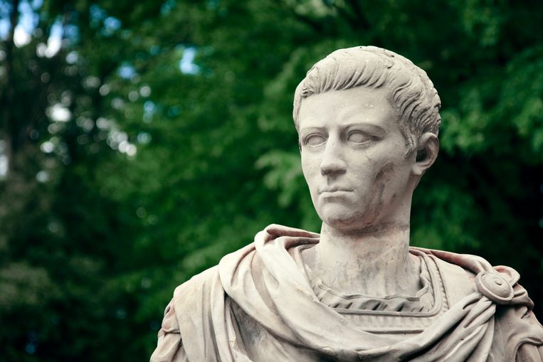 Een buste van keizer Caligula. Beeld Shutterstock