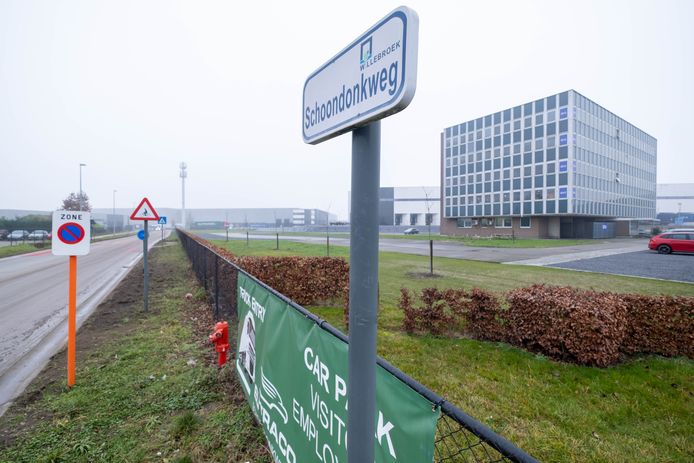 De vestiging van het logistiek bedrijf Kuehne + Nagel NV langs de Schoondonkweg moet dicht.