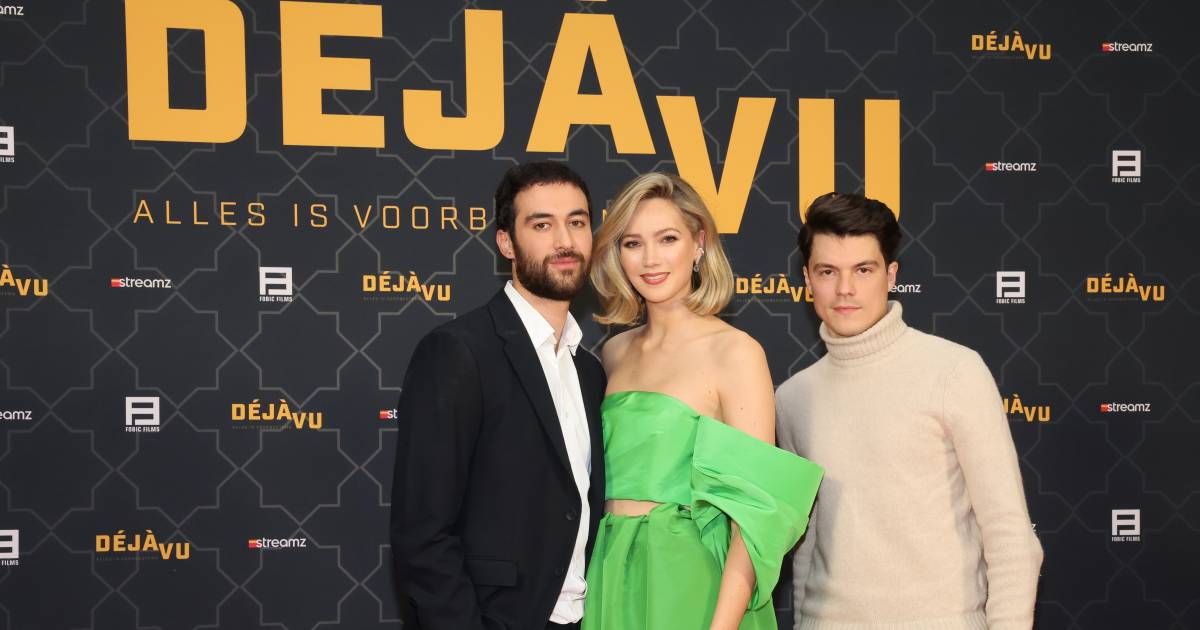 in the picture.  Lauren Versnik rocks a new haircut at the Streamz premiere “Déjà Vu” |  film